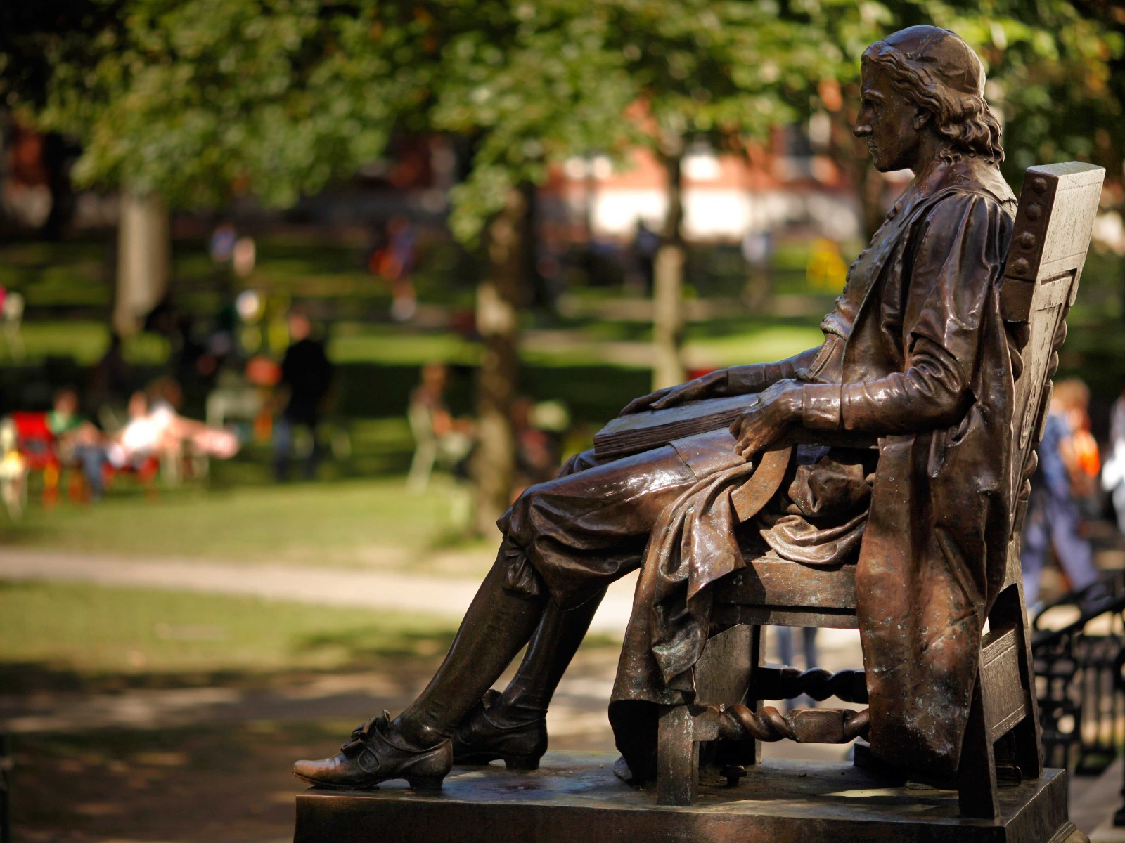 美中国际 美中国际