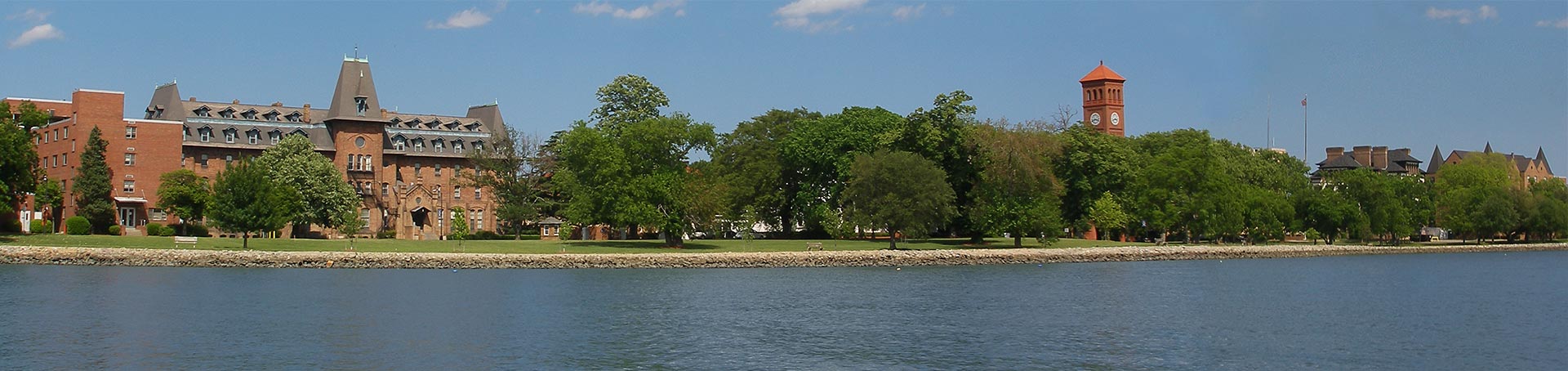 英国贝尔法斯特女王大学排名：2024qs世界排名第202位